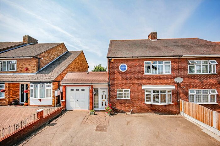 3 Bedroom Semi-Detached House For Sale In Wingletye Lane, Hornchurch, RM11
