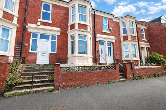 2 Bedroom Flat For Sale In Rawling Road, Bensham, Gateshead, NE8