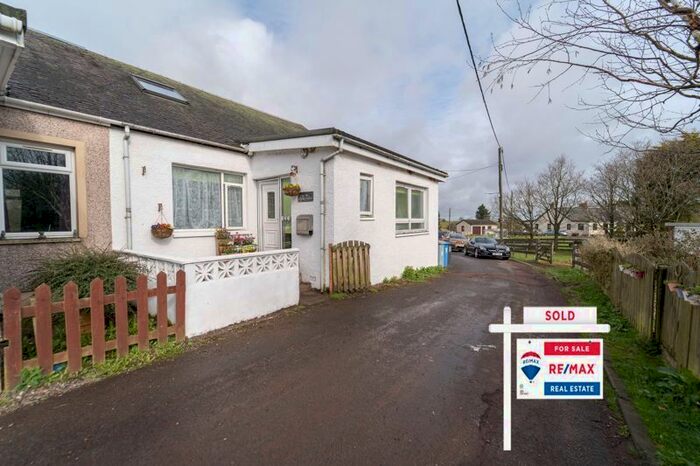 2 Bedroom Cottage For Sale In Crosswood Terrace, Tarbrax, EH55