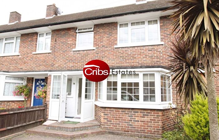 3 Bedroom Flat To Rent In Mitcham, CR4