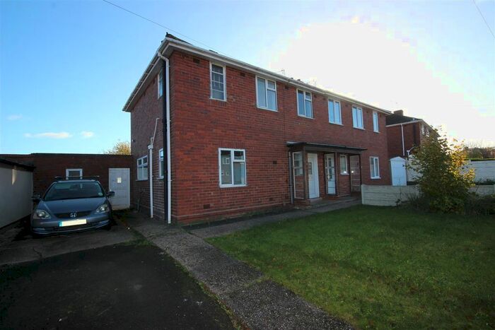 3 Bedroom Semi-Detached House To Rent In Meres Road, Halesowen, West Midlands, B63