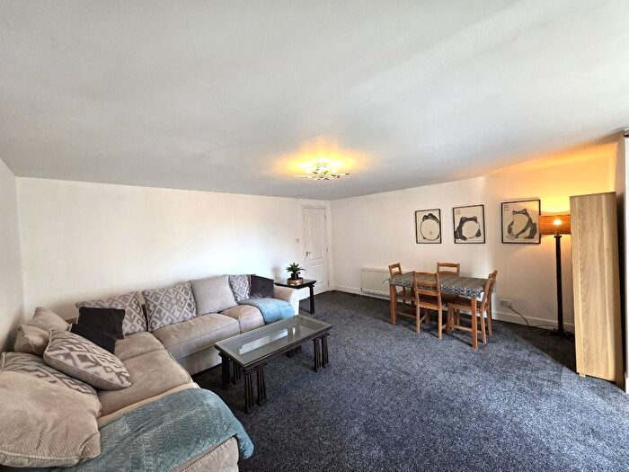 2 Bedroom Flat To Rent In Granton Gardens, City Centre, Aberdeen, AB10