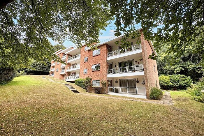2 Bedroom Flat For Sale In Broadstone, BH18
