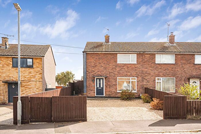 2 Bedroom Terraced House For Sale In Banwell Avenue, Swindon, SN3