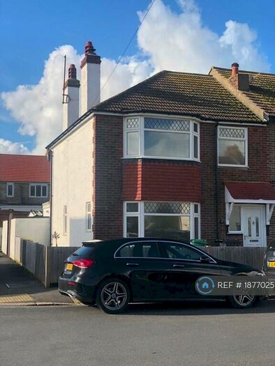 3 Bedroom End Of Terrace House To Rent In Brambledean Road, Portslade, BN41