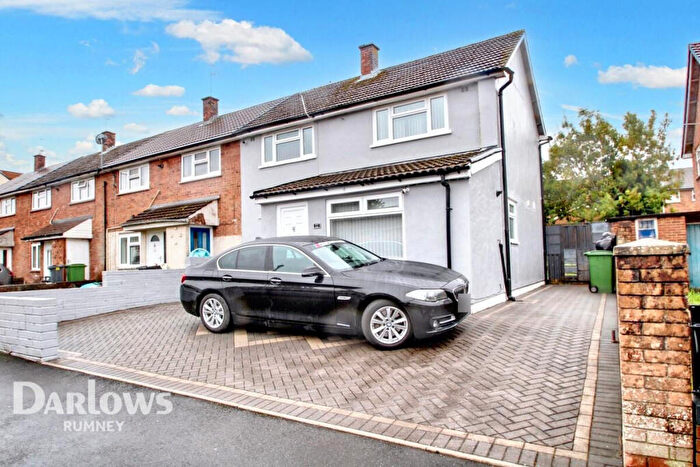 3 Bedroom End Of Terrace House For Sale In Bronte Crescent, Cardiff, CF3