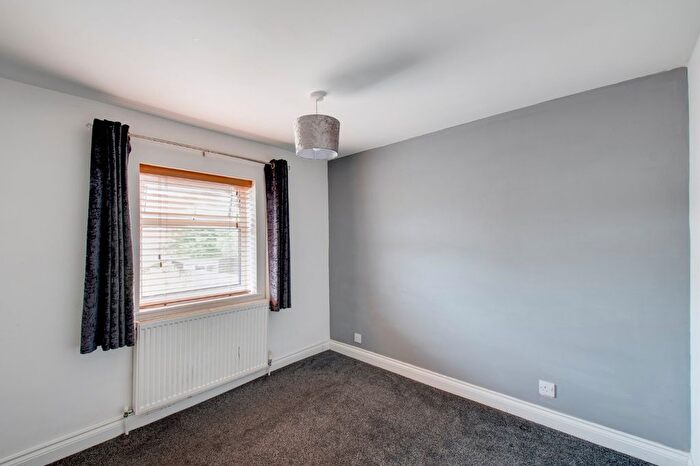 2 Bedroom End Of Terrace House To Rent In Providence Road, Bromsgrove, Worcestershire, B61