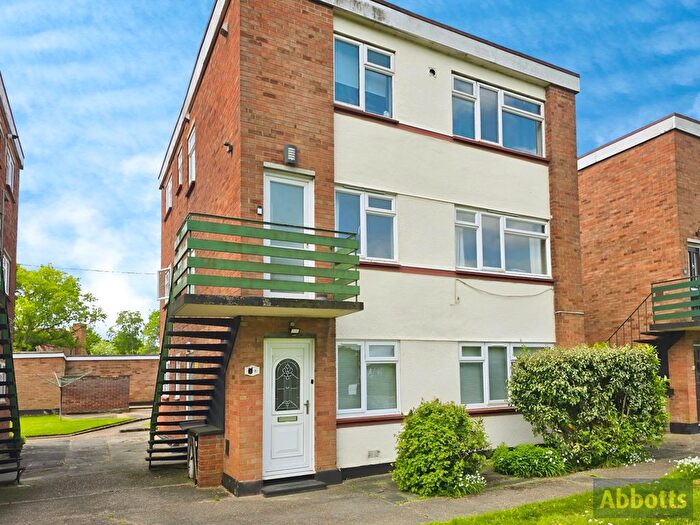 2 Bedroom Flat To Rent In Arterial Road, Leigh-On-Sea, SS9