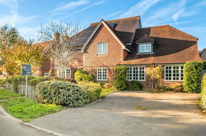 5 Bedroom Detached House For Sale In Skylarks, Billingshurst, West Sussex, RH14