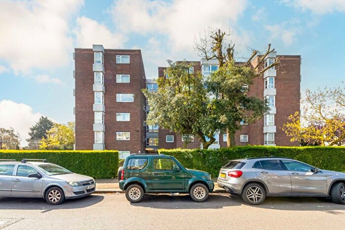 2 Bedroom Flat To Rent In Brampton Grove, London, NW4
