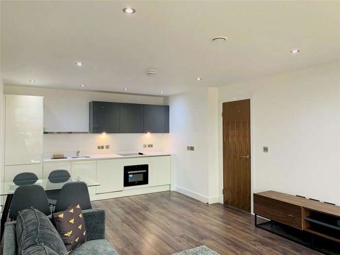 2 Bedroom Apartment To Rent In Sand Pits, Birmingham, B1