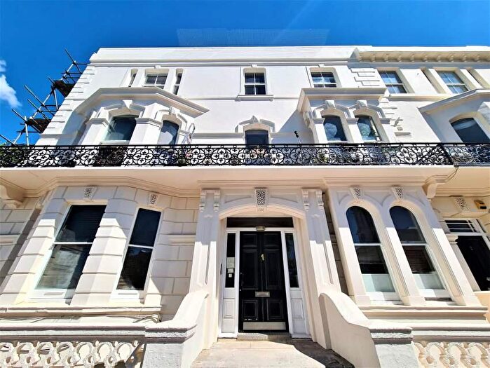 Flat To Rent In Chapel Terrace, Brighton, East Sussex, BN2
