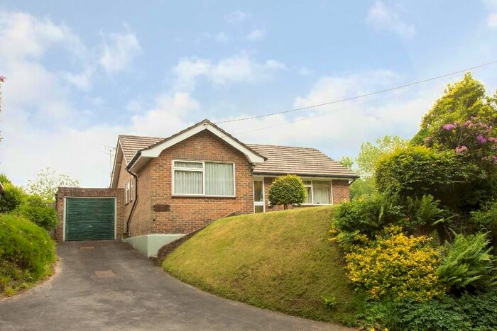 2 Bedroom Detached House For Sale In Nettlesworth Lane, Vines Cross, TN21