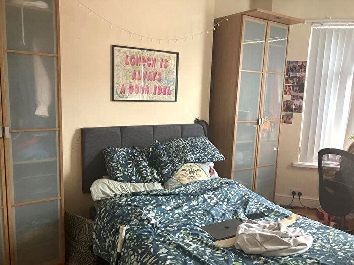 6 Bedroom Terraced House To Rent In Mackintosh Place, Cardiff, CF24