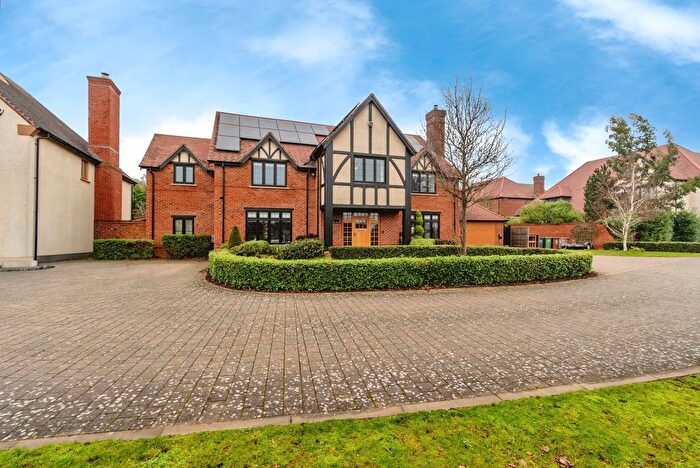 4 Bedroom Detached House For Sale In Mill Green Grove, Aldridge, Walsall, West Midlands, WS9