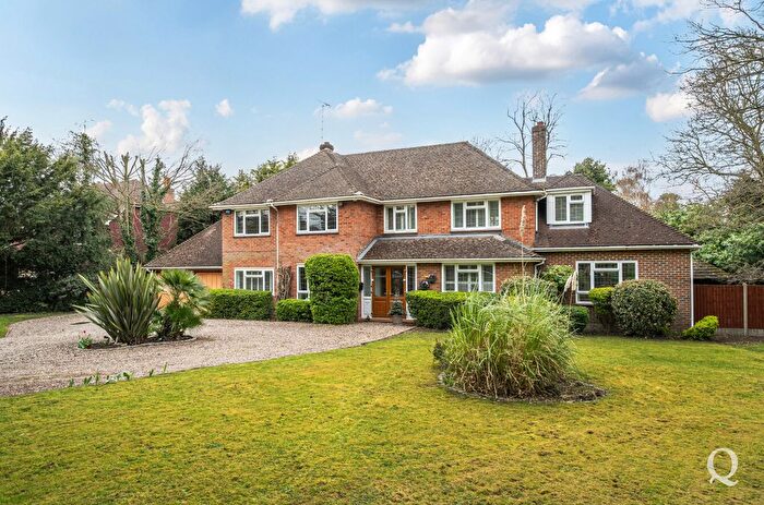 5 Bedroom Detached House For Sale In Mount Lane, Hartlip, Sittingbourne, Kent, ME9