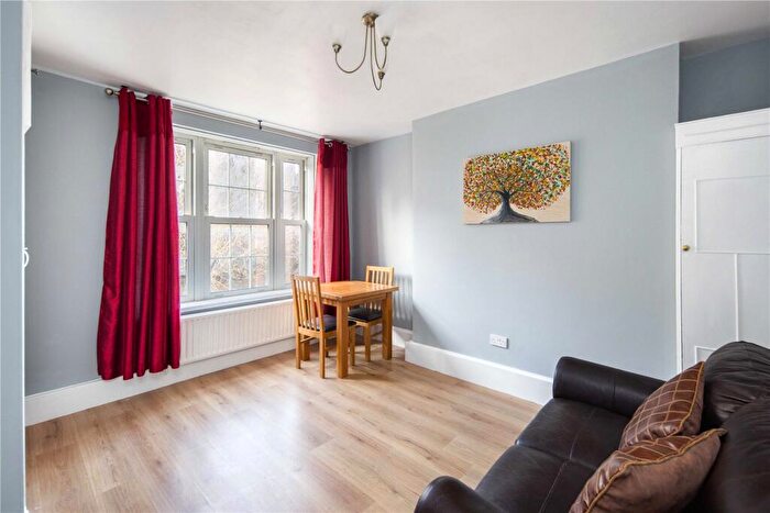 1 Bedroom Flat To Rent In Corbin House, Bromley High Street, Bow, London, E3