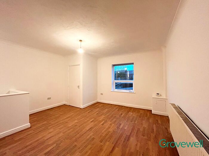 1 Bedroom Flat To Rent In Manchester Road, Rochdale, OL11