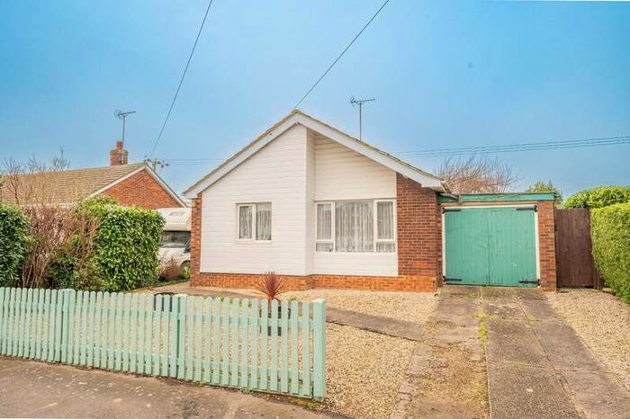 2 Bedroom Detached Bungalow For Sale In Hereward Way, Wethersfield, Essex, CM7