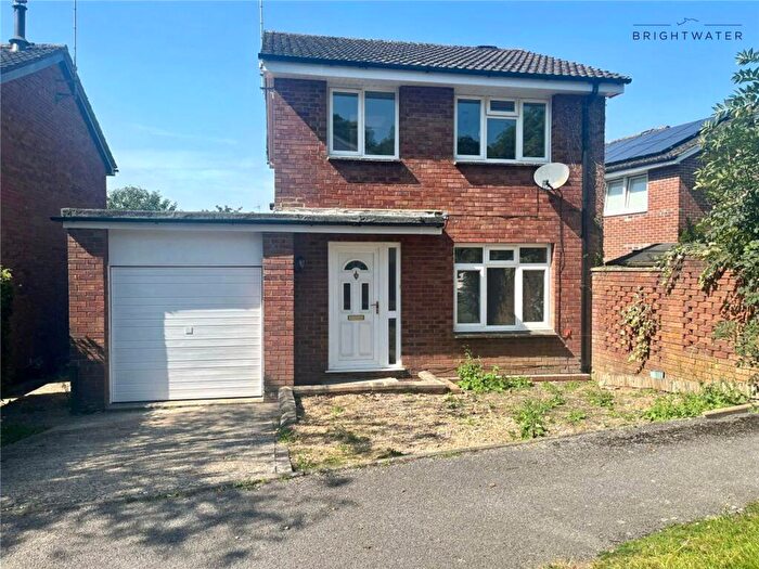 3 Bedroom Detached House To Rent In The Mount, Ringwood, BH24