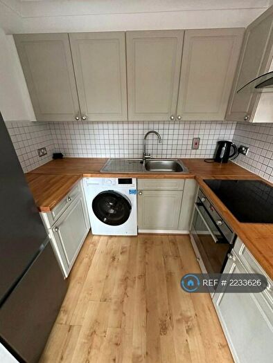 1 Bedroom Flat To Rent In Dennis House, London, E3