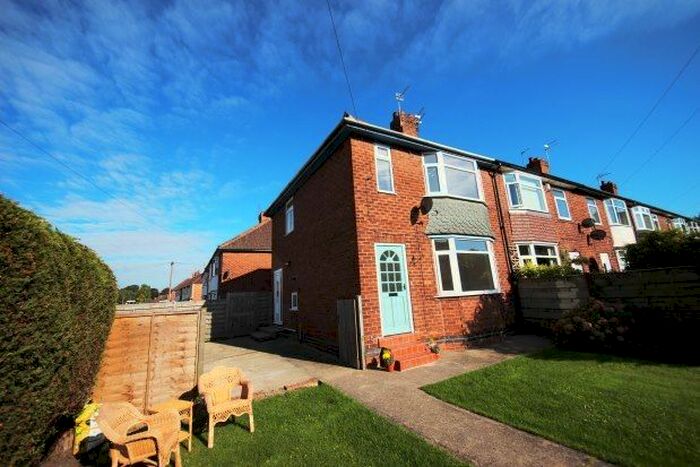 3 Bedroom End Of Terrace House To Rent In Mildred Grove, York, YO24