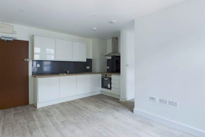 Studio To Rent In St. Mary's Court, Eastrop Lane, Basingstoke, RG21