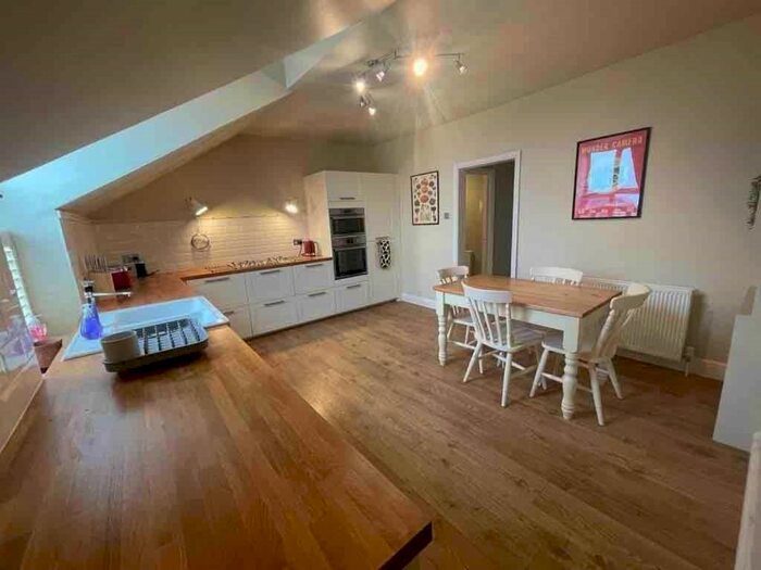 2 Bedroom Flat To Rent In Park Road, Cromer, NR27