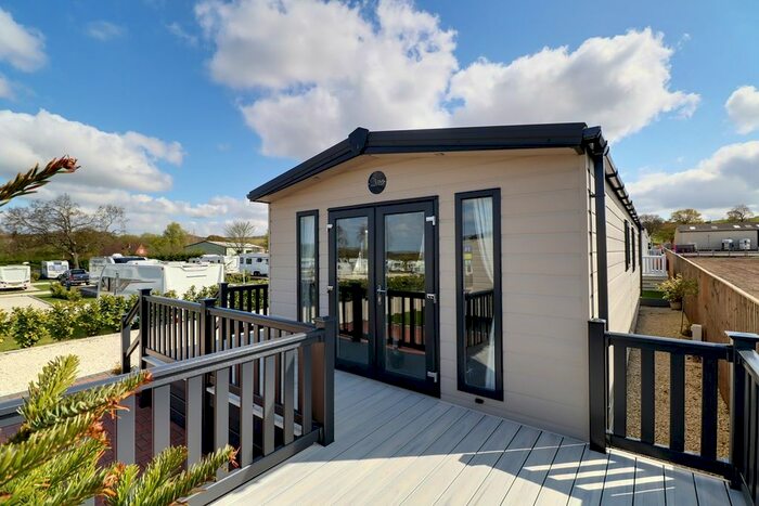 2 Bedroom Park Home For Sale In Brigg Road, Caistor, Market Rasen, LN7