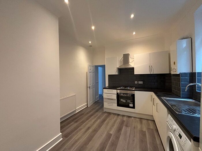 2 Bedroom Maisonette To Rent In Bingham Road, Croydon, CR0