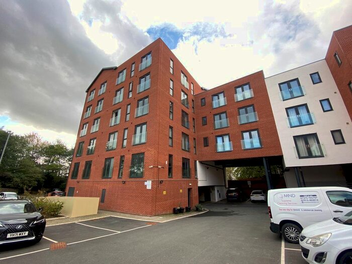 2 Bedroom Flat To Rent In Cross Green Lane, Cross Green, Leeds, LS9