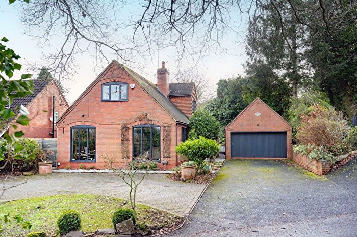 3 Bedroom Detached House For Sale In Pikes Pool Lane, Burcot, B60