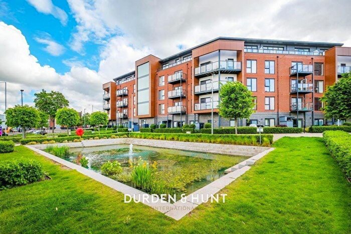 1 Bedroom Flat For Sale In Gubbins Lane, Harold Wood, RM3
