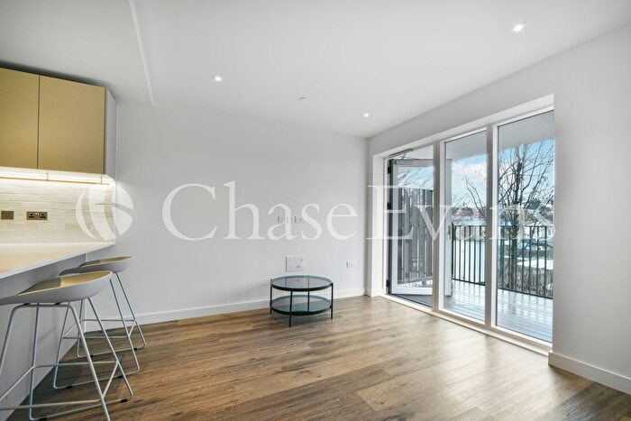 Studio To Rent In Brook Road, Clarendon, London, N8