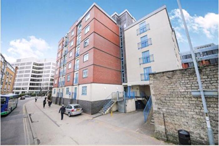 1 Bedroom Apartment To Rent In Wellington Street, Swindon, SN1