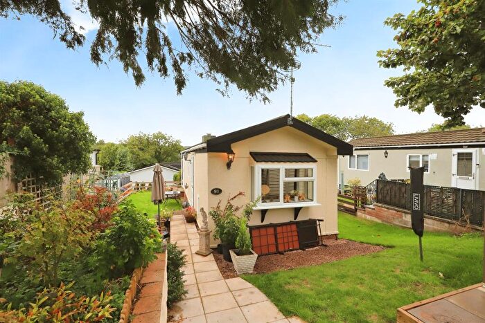 1 Bedroom Park Home For Sale In Austcliffe Park, Cookley, Kidderminster, DY10