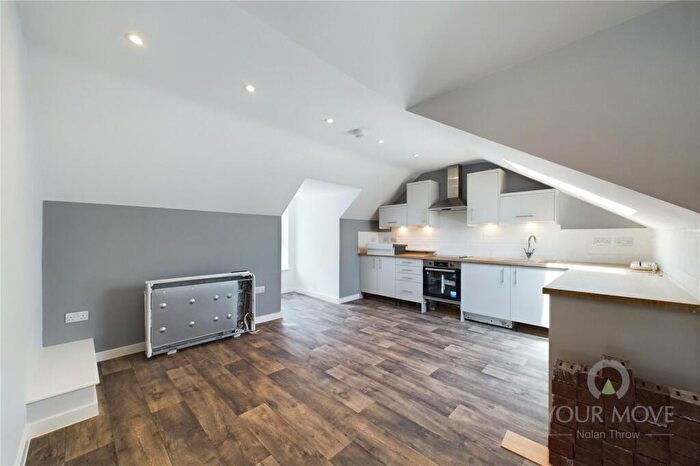 1 Bedroom Flat To Rent In Harborough Road, Northampton, Northamptonshire, NN2