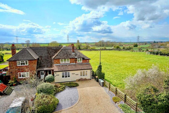 4 Bedroom Semi-Detached House For Sale In Duloe, Duloe, St. Neots, PE19