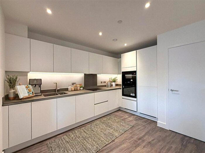 2 Bedroom Apartment To Rent In Bragg Way, Cambridge, Cambridgeshire, CB5