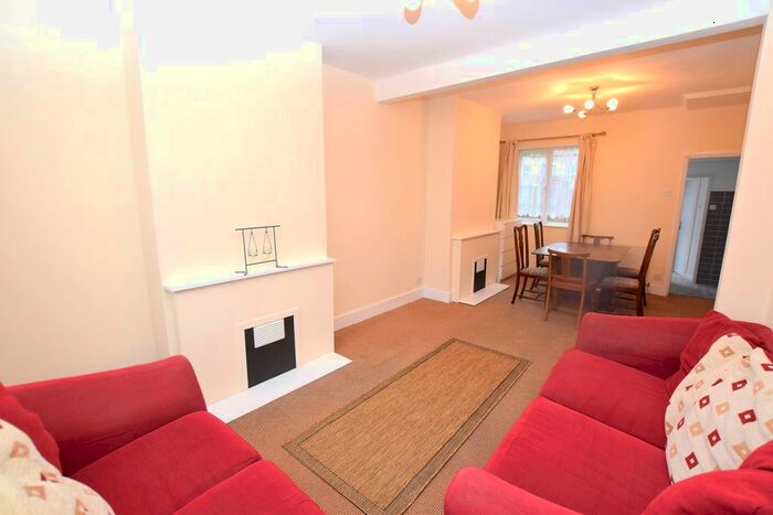 3 Bedroom Property To Rent In Brydges Road, Stratford, E15