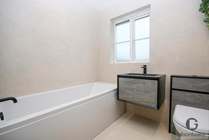 4 Bedroom Detached House For Sale In Vane Close, Dussindale, NR7