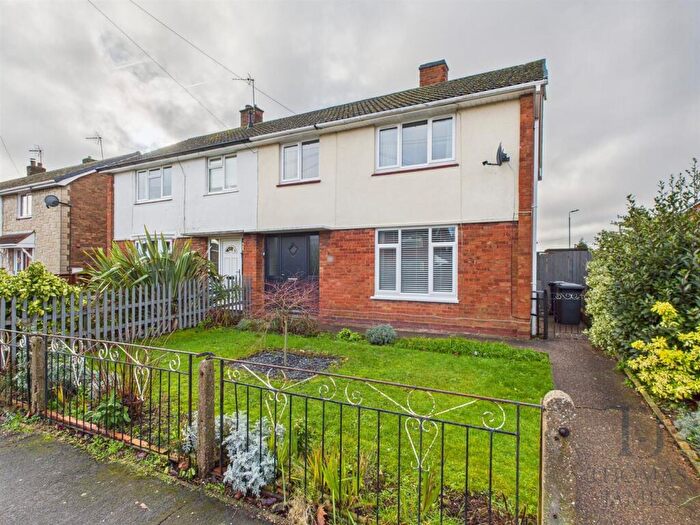 3 Bedroom Semi Detached House For Sale In Ringleas, Cotgrave, Nottingham, NG12