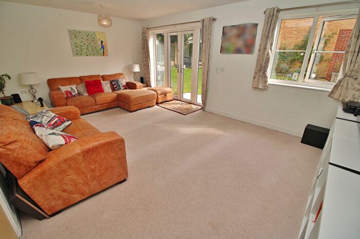 3 Bedroom Detached House For Sale In Portsdown View, Bedhampton, PO9