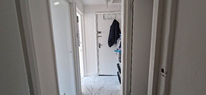 2 Bedroom Flat To Rent In Camden High Street, Camden, NW1