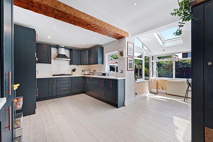 3 Bedroom Detached House For Sale In Kingsley Drive, Cheadle Hulme, SK8