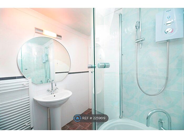 2 Bedroom Flat To Rent In Maltings Barn, Lewes, BN7
