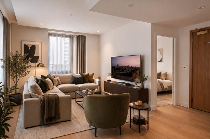3 Bedroom Flat To Rent In Camley Street, Kings Cross, N1C