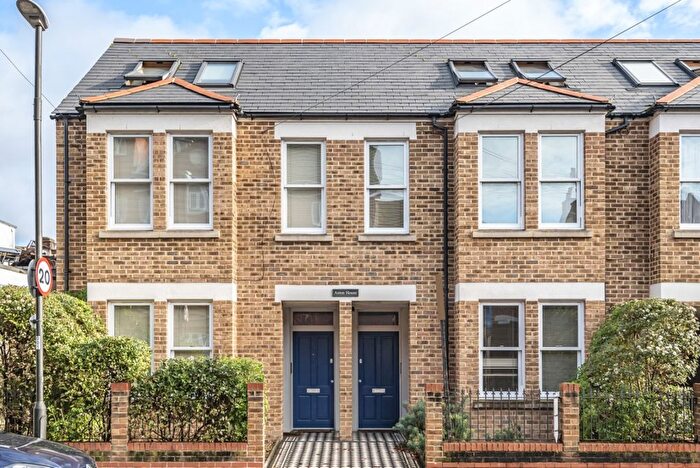 1 Bedroom Flat To Rent In Aston Road, London, SW20