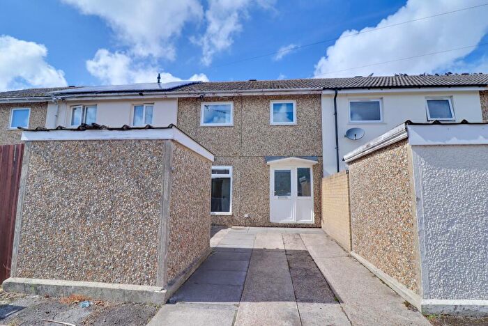 3 Bedroom Terraced House For Sale In Bower Close, Weston, SO19