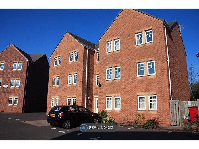 2 Bedroom Flat To Rent In Doulton Court, Stoke-On-Trent, ST2